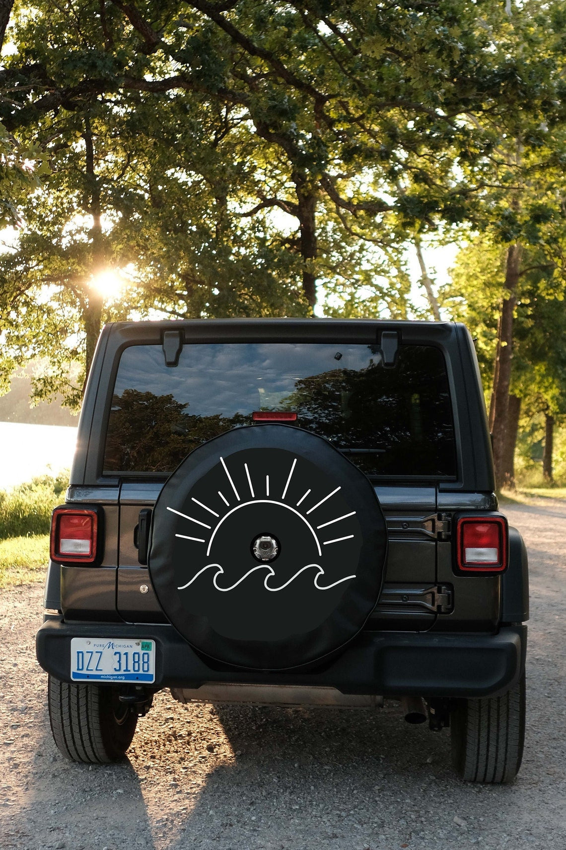 sun-wave-spare-tire-cover