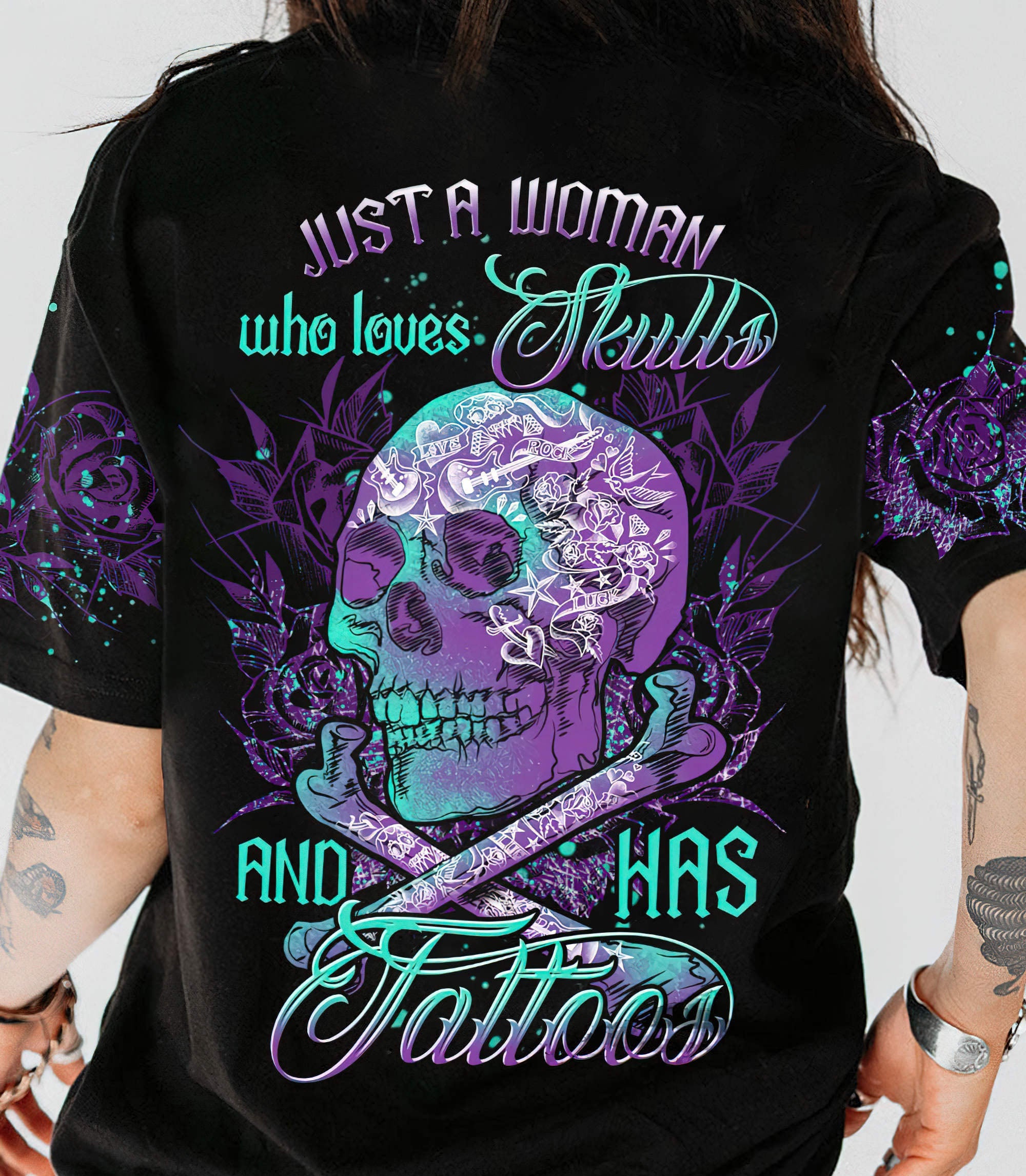 just-a-woman-who-loves-skulls-and-has-tattoos-all-over-print-t-shirt