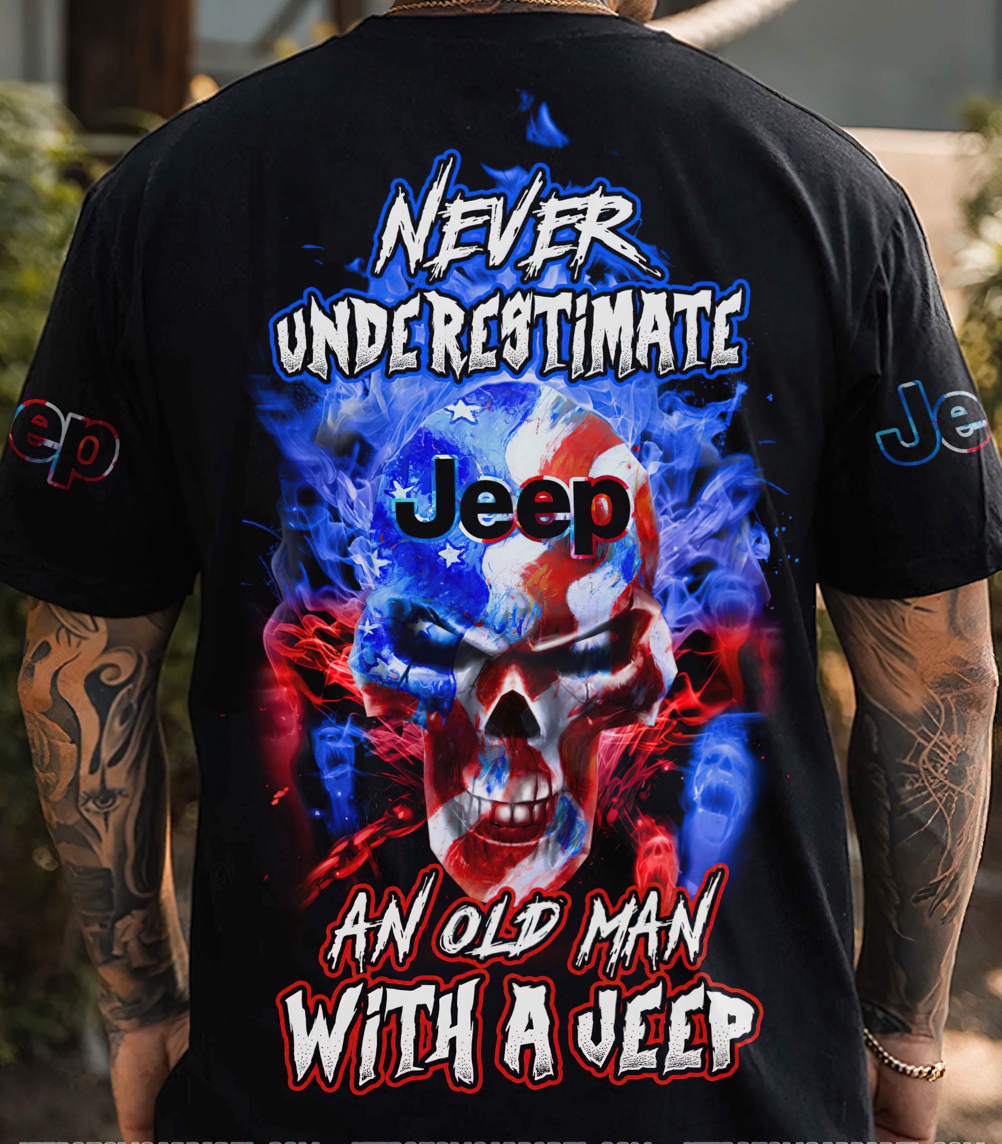 never-underestimate-an-old-jeep-man-t-shirt