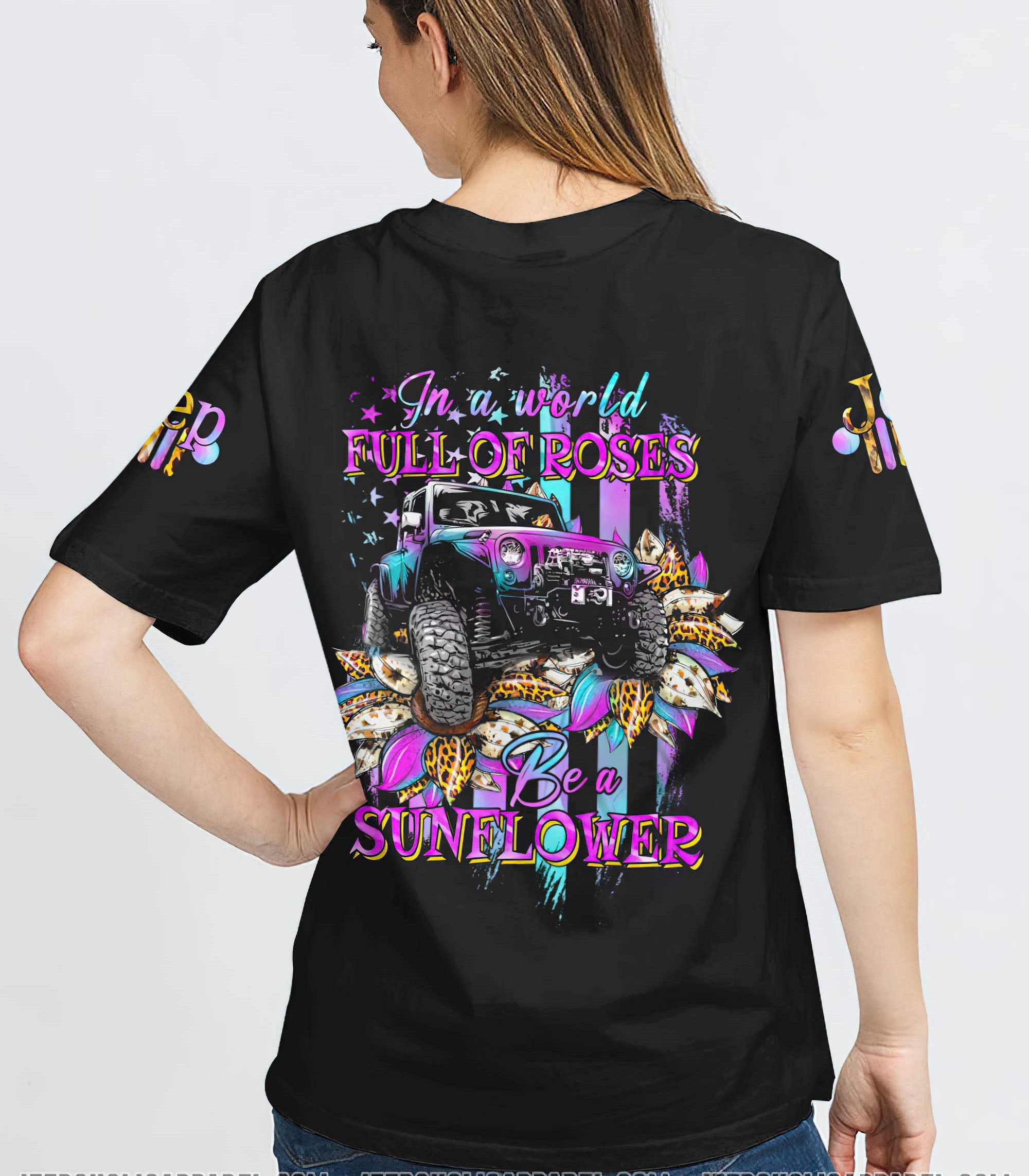 in-a-world-full-of-roses-be-a-sunflower-jeep-t-shirt