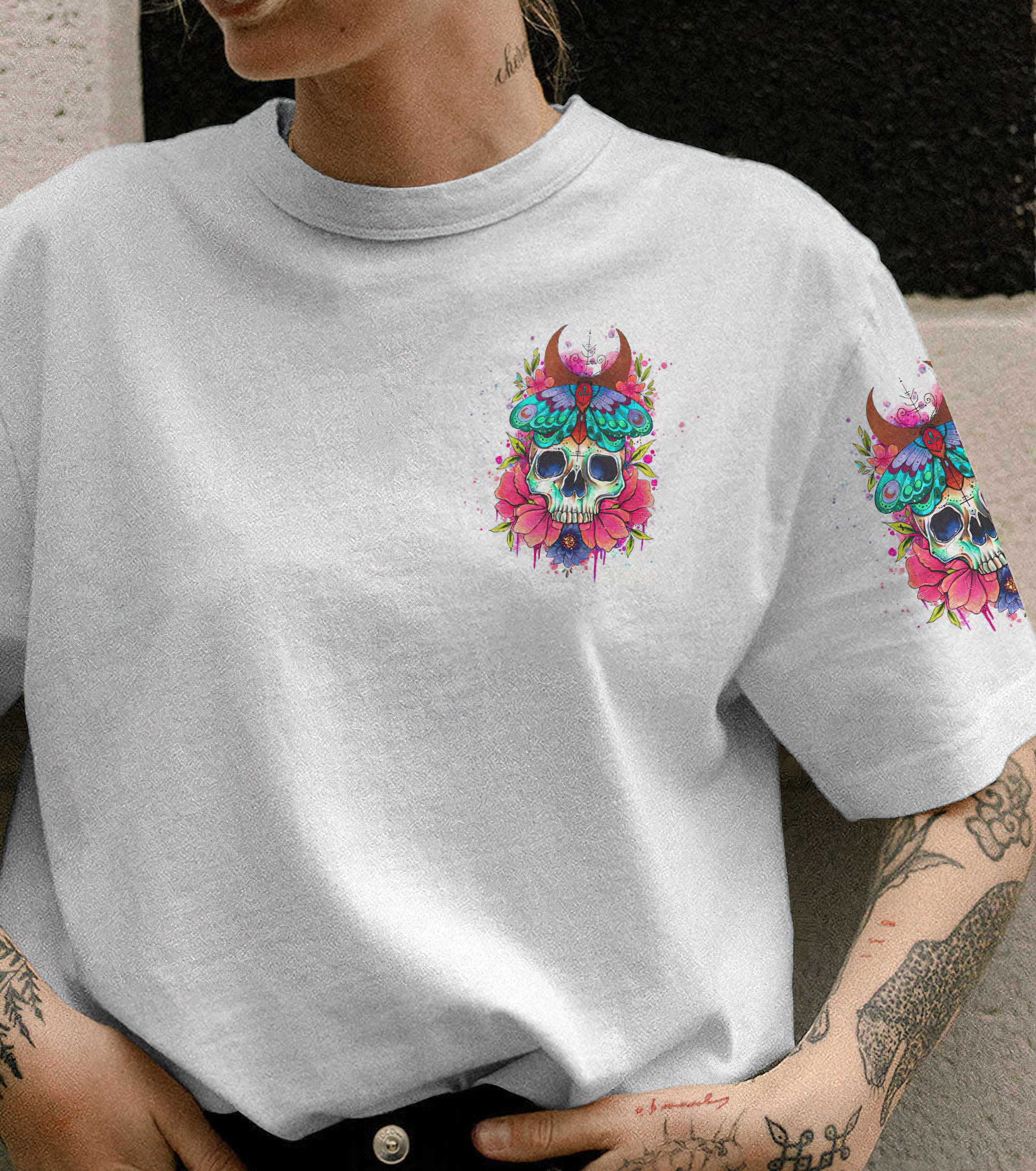 just-a-woman-who-loves-skulls-and-has-tattoos-all-over-print-1-t-shirt