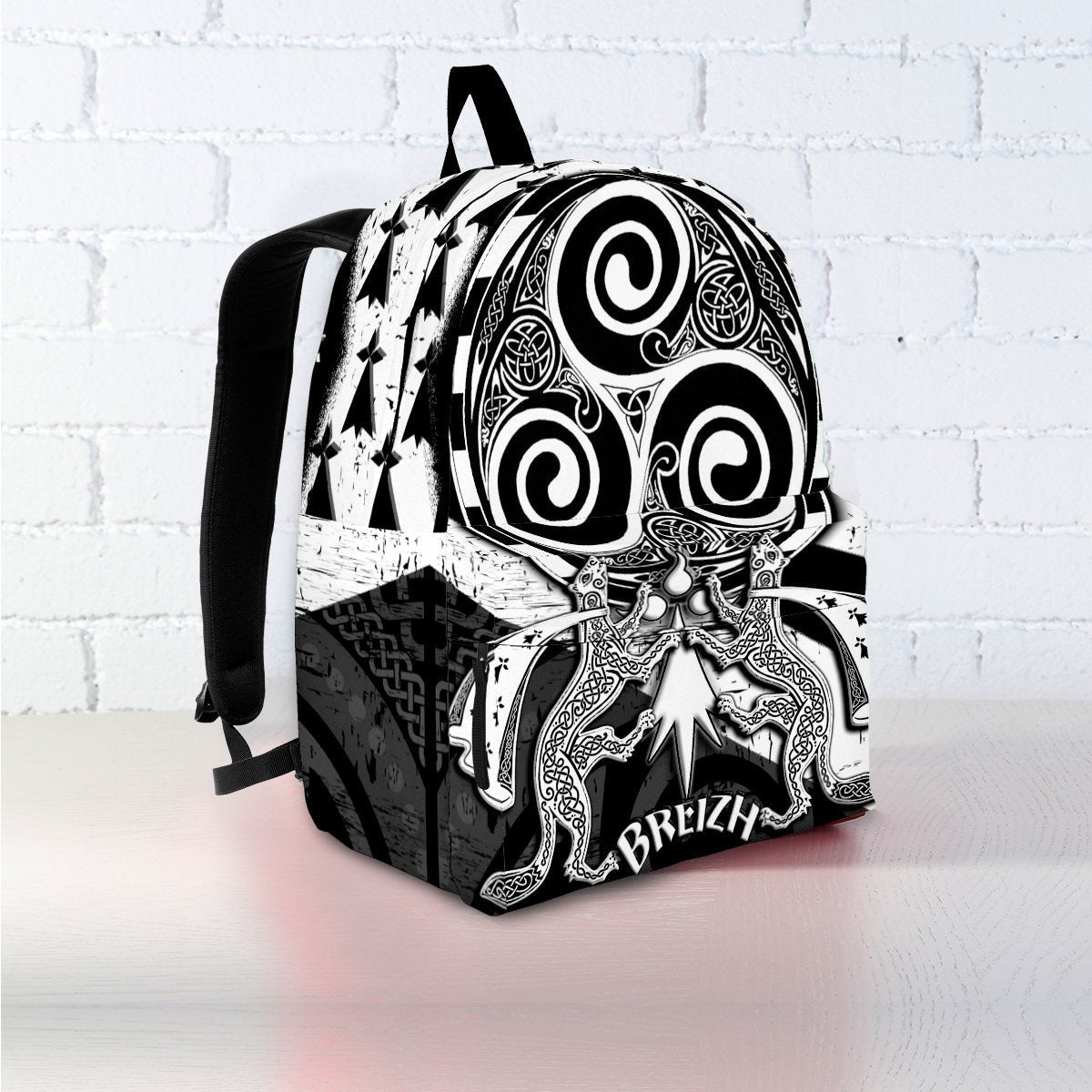 celtic-bretagne-backpack-brittany-ermine-with-celtic-triskelion