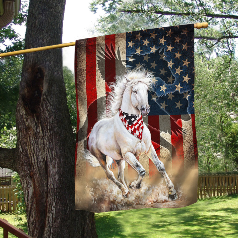 american-horse-future-patriotic-garden-flag