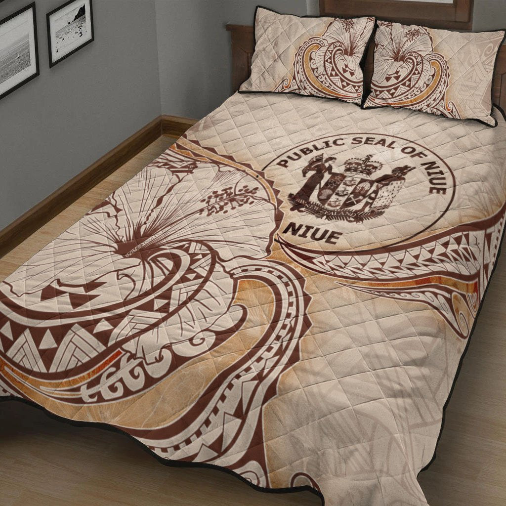 niue-quilt-bed-set-hibiscus-flowers-vintage-style