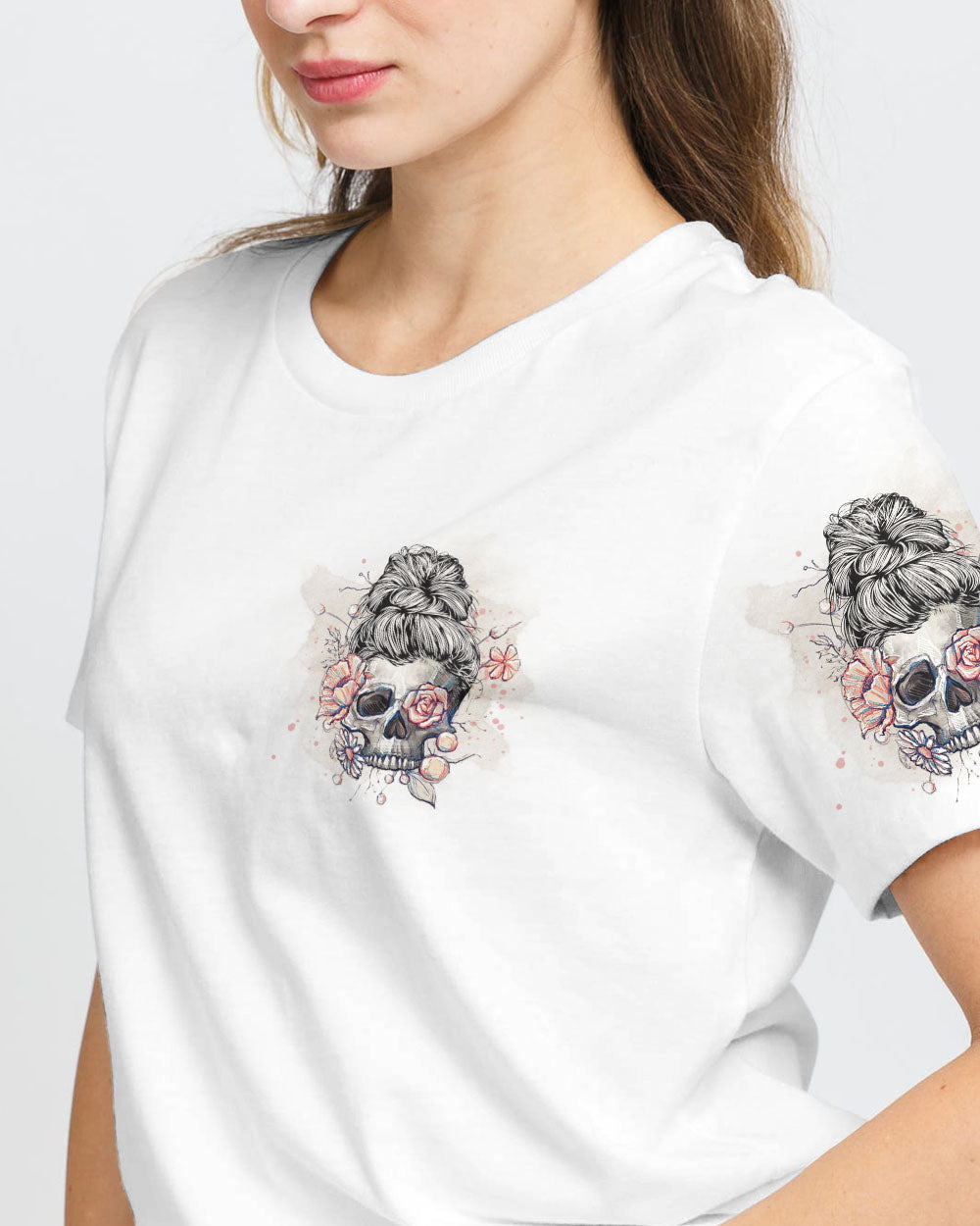 im-the-type-of-girl-who-will-punch-you-in-the-face-womens-skull-t-shirt