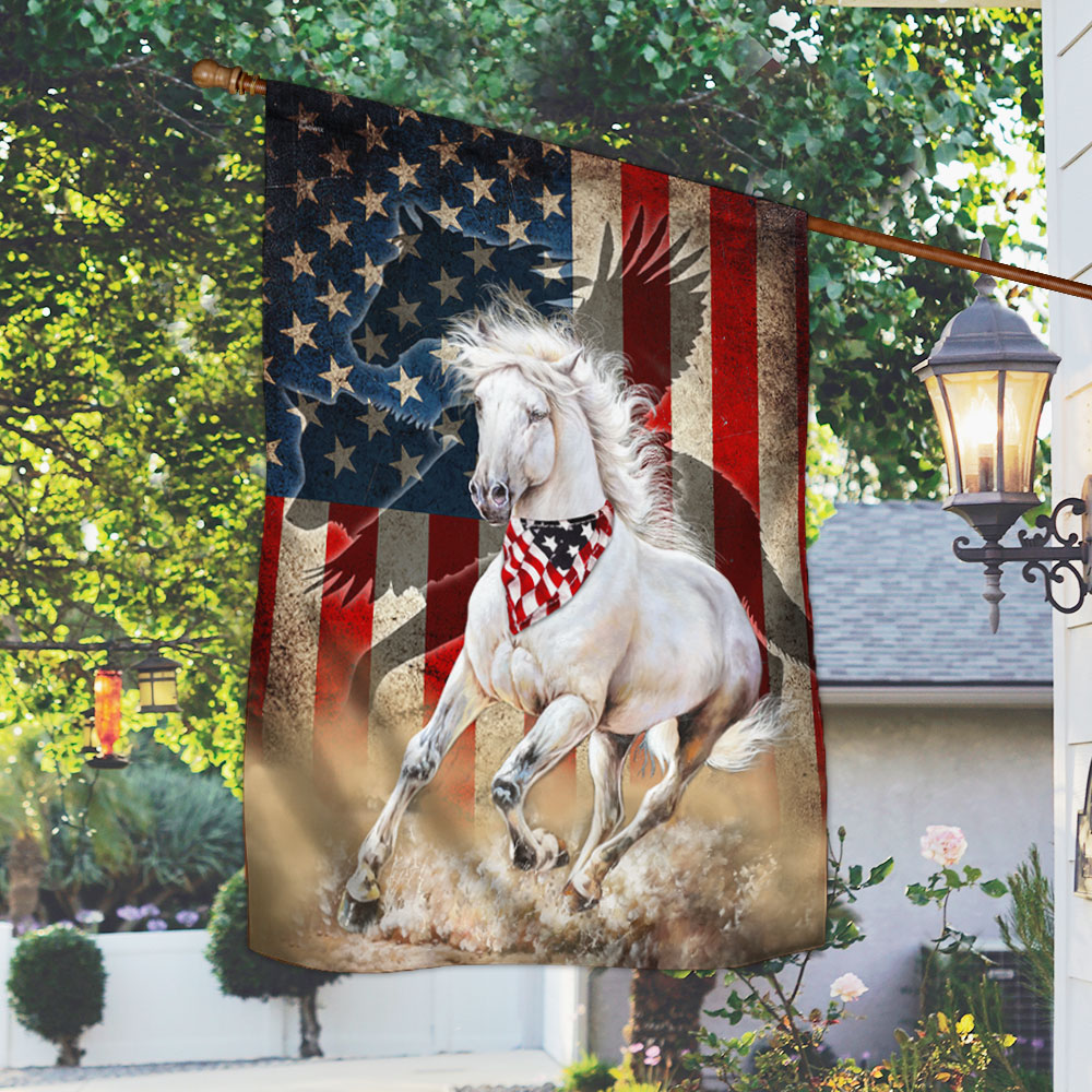 american-horse-future-patriotic-garden-flag