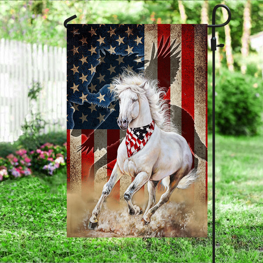 american-horse-future-patriotic-garden-flag