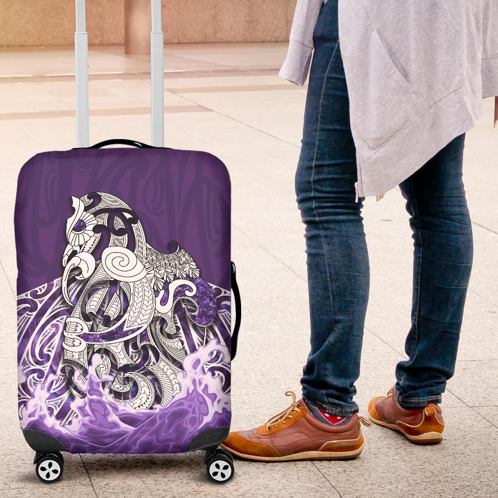 maori-manaia-the-blue-sea-luggage-covert-purple